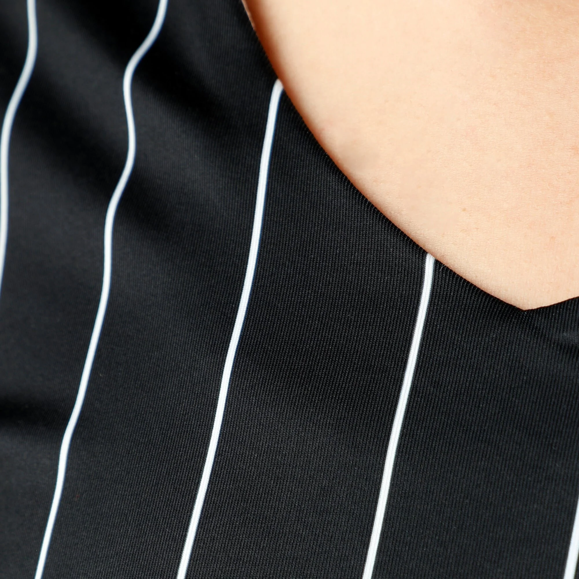 Tennis-Point Stripes Manica Lunga Edizione Speciale Donna - Nero, Bianco 5 Tennis-Point Stripes Manica Lunga Edizione Speciale Donna - Nero, Bianco - immagine 5