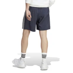 ADIDAS Essentials AEROREADY Chelsea 3-Stripes Pantaloncini Uomini - Blu Scuro, Bianco 7 ADIDAS Essentials AEROREADY Chelsea 3-Stripes Pantaloncini Uomini - Blu Scuro, Bianco -Negozio di articoli sportivi da tennis 17882000 14