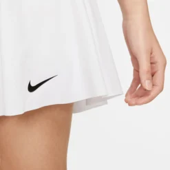 Nike Dri-Fit Club Regular Gonna Donna - Bianco 16 Nike Dri-Fit Club Regular Gonna Donna - Bianco -Negozio di articoli sportivi da tennis 56633000 17