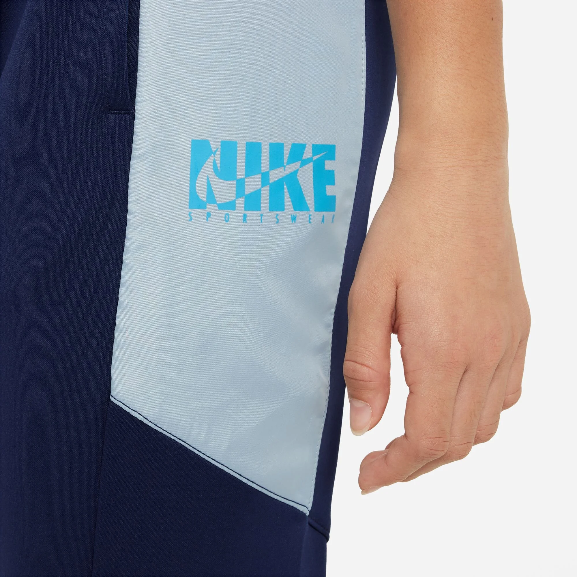 Nike New Sportswear Woven Ovly Tuta Da Allenamento Ragazze - Blu Scuro, Turchese 11 Nike New Sportswear Woven Ovly Tuta Da Allenamento Ragazze - Blu Scuro, Turchese - immagine 11