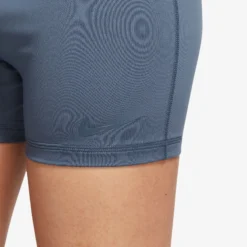 Nike Dri-Fit Heritage 4in Pantaloncino Attillato Donna - Grigio-blu 15 Nike Dri-Fit Heritage 4in Pantaloncino Attillato Donna - Grigio-blu -Negozio di articoli sportivi da tennis 57053000 16