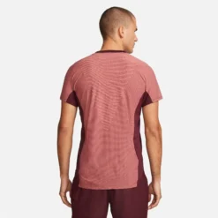 Nike Dri-Fit Advantage Court Slim UL RG Polo Uomini - Rosso Scuro, Rosa Antico 24 Nike Dri-Fit Advantage Court Slim UL RG Polo Uomini - Rosso Scuro, Rosa Antico -Negozio di articoli sportivi da tennis 57142000 14