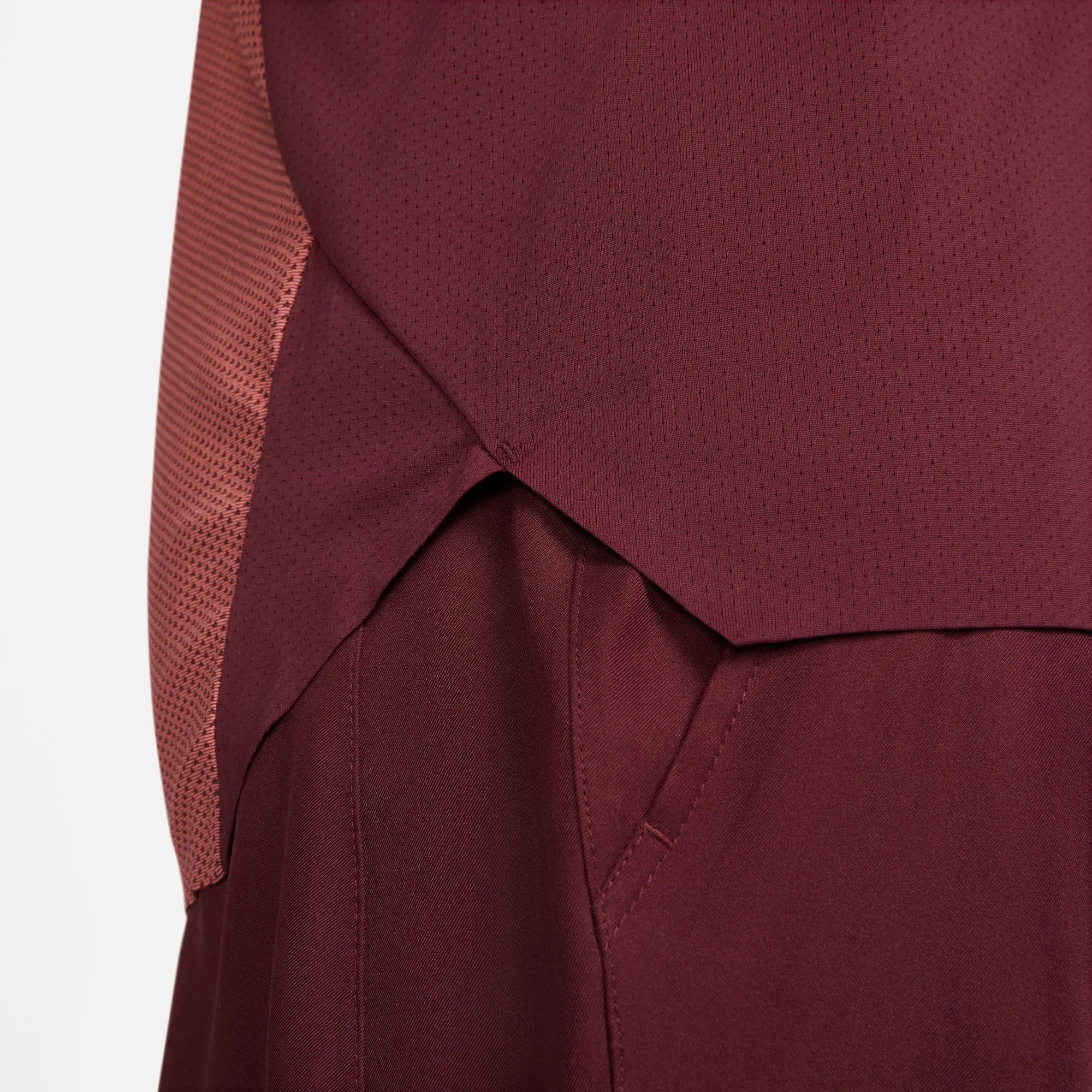 Nike Dri-Fit Advantage Court Slim UL RG Polo Uomini - Rosso Scuro, Rosa Antico 14 Nike Dri-Fit Advantage Court Slim UL RG Polo Uomini - Rosso Scuro, Rosa Antico - immagine 14